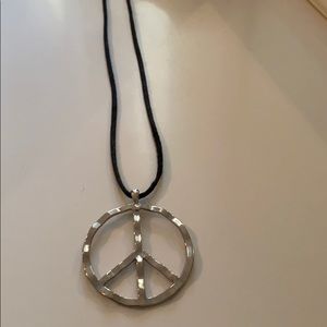 SILVER PEACE SIGN